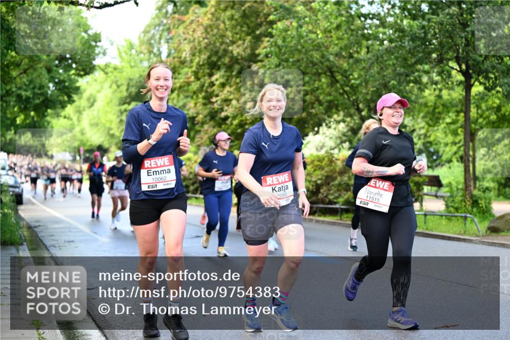14.06.2026 - REWE Women's Run Dr. Thomas Lammeyer http://msf.ph/oto/9754383 14.06.2026 09:17:37 Laufen 10062, 57, 2066, 11515, 7 meine-sportfotos.de