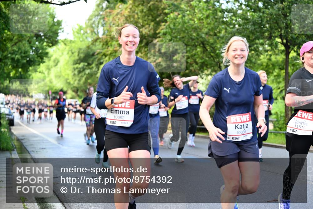 14.06.2026 - REWE Women's Run Dr. Thomas Lammeyer http://msf.ph/oto/9754392 14.06.2026 09:17:37 Laufen 10062, 7, 10066, 11515, 7 meine-sportfotos.de