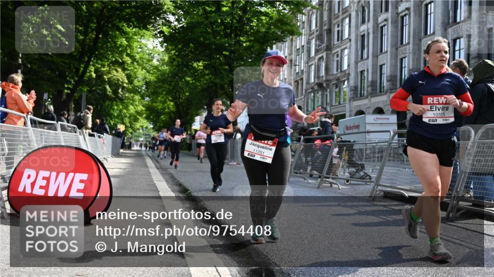 14.06.2026 - REWE Women's Run J. Mangold http://msf.ph/oto/9754408 14.06.2026 10:13:38 Ziel 10384, 10555, 10596, 11251, 11445 meine-sportfotos.de