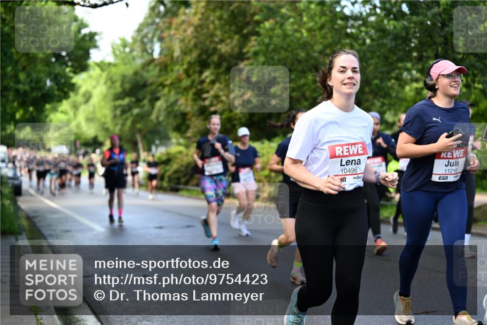 14.06.2026 - REWE Women's Run Dr. Thomas Lammeyer http://msf.ph/oto/9754423 14.06.2026 09:17:39 Laufen 10496, 11210, 7 meine-sportfotos.de