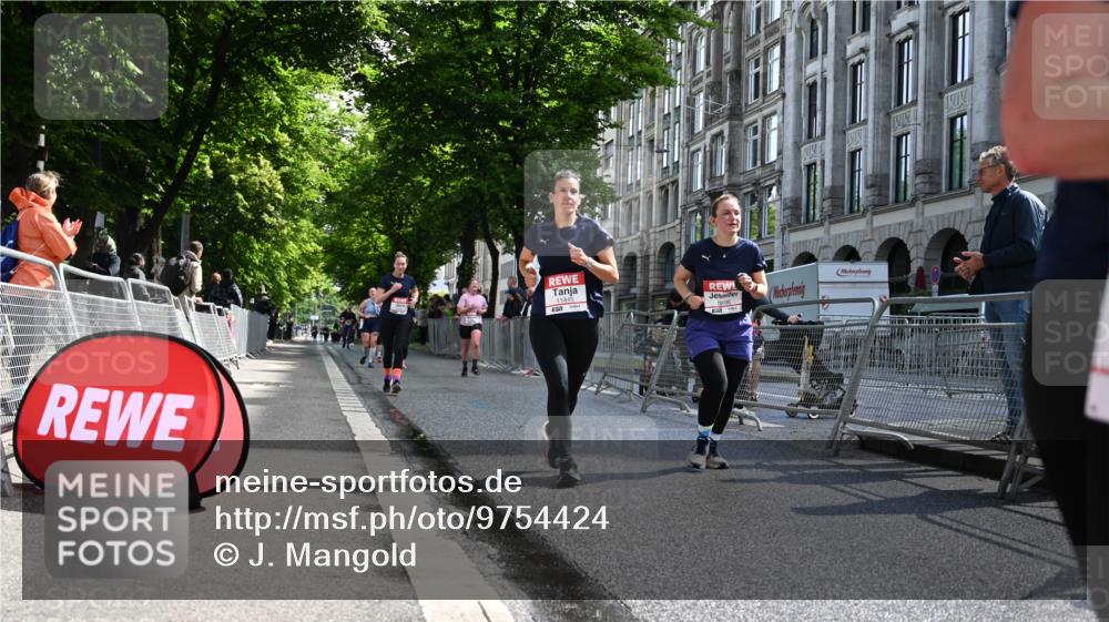 14.06.2026 - REWE Women's Run J. Mangold http://msf.ph/oto/9754424 14.06.2026 10:13:40 Ziel 10040, 10241, 10384, 10555, 10596, 11251, 11445 meine-sportfotos.de