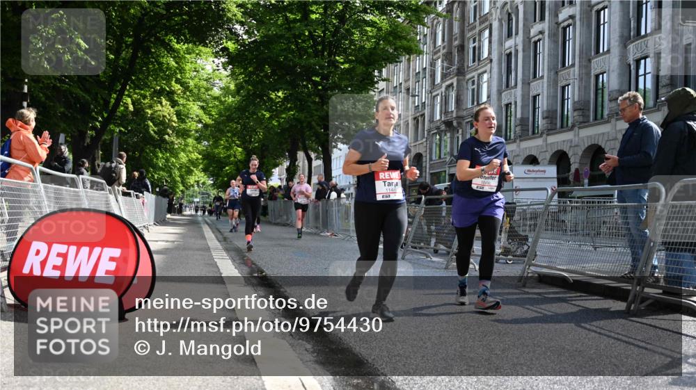 14.06.2026 - REWE Women's Run J. Mangold http://msf.ph/oto/9754430 14.06.2026 10:13:40 Ziel 10040, 10241, 10384, 10555, 10596, 11251, 11445 meine-sportfotos.de