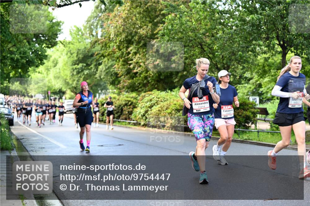 14.06.2026 - REWE Women's Run Dr. Thomas Lammeyer http://msf.ph/oto/9754447 14.06.2026 09:17:41 Laufen 11214, 657, 10440, 11370 meine-sportfotos.de