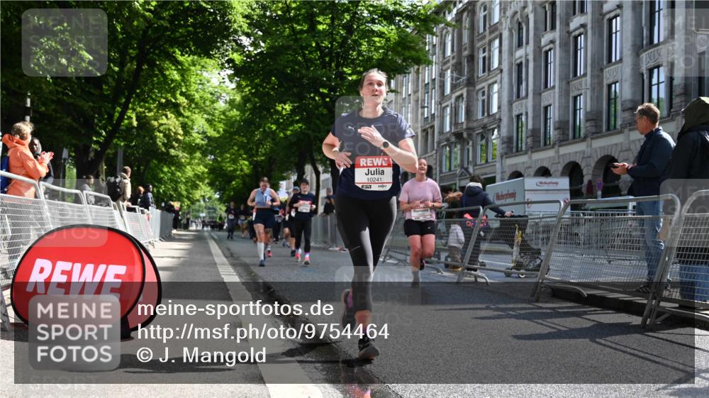 14.06.2026 - REWE Women's Run J. Mangold http://msf.ph/oto/9754464 14.06.2026 10:13:44 Ziel 10040, 10241, 10321, 10458, 10498, 10536, 10596, 11445 meine-sportfotos.de