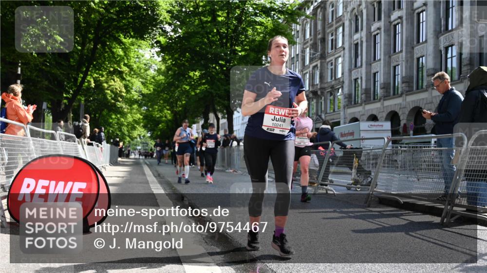 14.06.2026 - REWE Women's Run J. Mangold http://msf.ph/oto/9754467 14.06.2026 10:13:44 Ziel 10040, 10241, 10321, 10458, 10498, 10536, 10596, 11445 meine-sportfotos.de