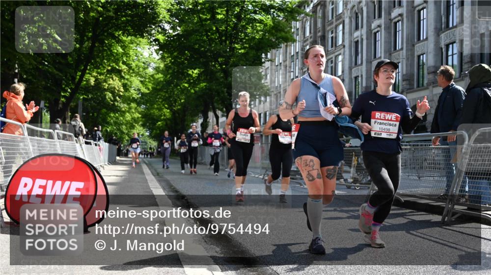 14.06.2026 - REWE Women's Run J. Mangold http://msf.ph/oto/9754494 14.06.2026 10:13:48 Ziel 10040, 10241, 10321, 10452, 10458, 10498, 10536, 10711, 11497 meine-sportfotos.de