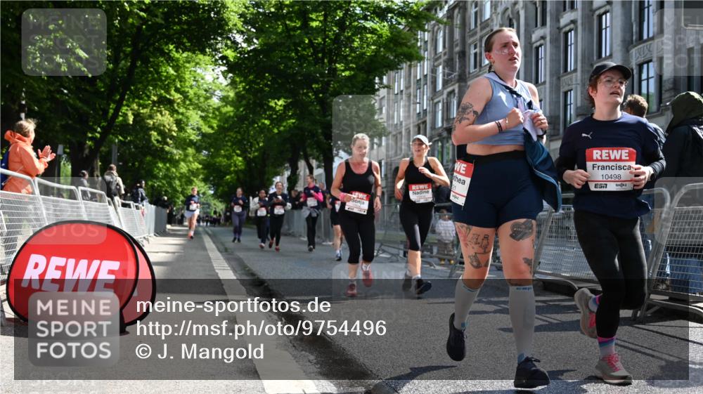 14.06.2026 - REWE Women's Run J. Mangold http://msf.ph/oto/9754496 14.06.2026 10:13:48 Ziel 10040, 10241, 10321, 10452, 10458, 10498, 10536, 10711, 11497 meine-sportfotos.de
