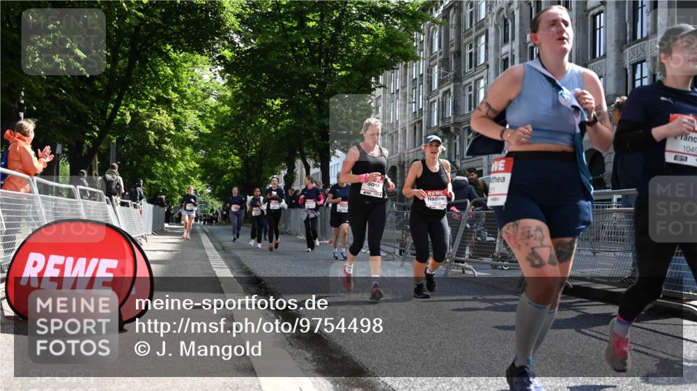 14.06.2026 - REWE Women's Run J. Mangold http://msf.ph/oto/9754498 14.06.2026 10:13:49 Ziel 10040, 10241, 10321, 10336, 10452, 10458, 10498, 10536, 10711, 11425, 11497 meine-sportfotos.de