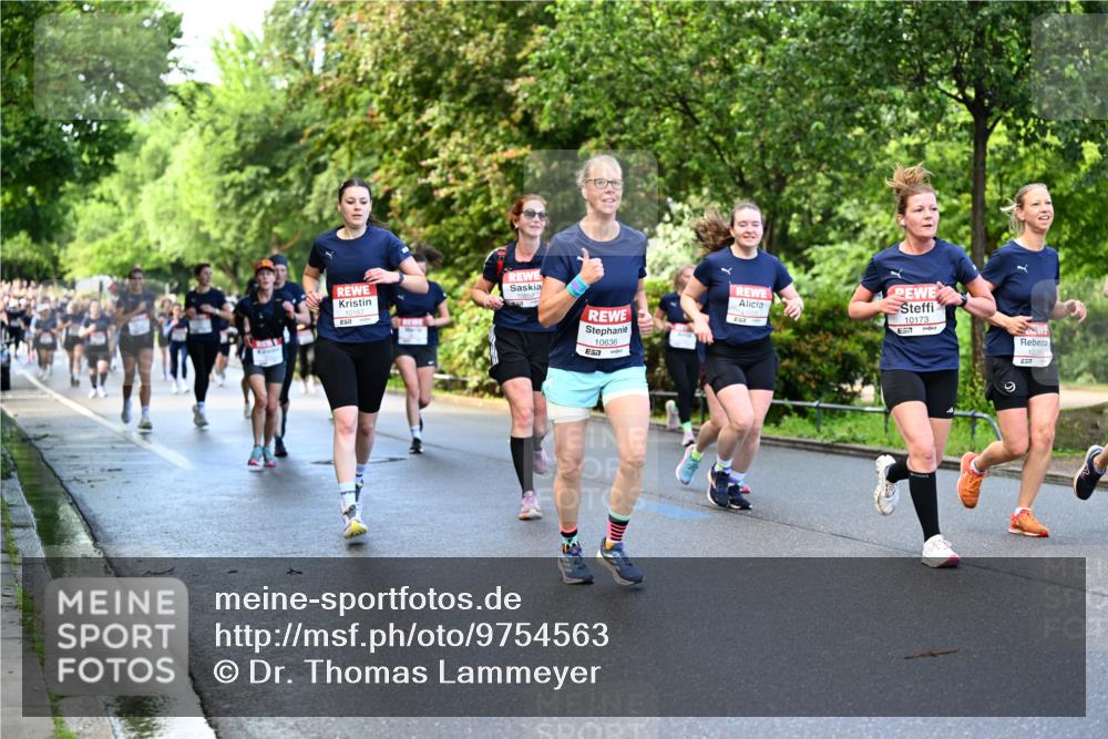 14.06.2026 - REWE Women's Run Dr. Thomas Lammeyer http://msf.ph/oto/9754563 14.06.2026 09:17:51 Laufen 15, 10636, 57, 10173, 1038, 57 meine-sportfotos.de