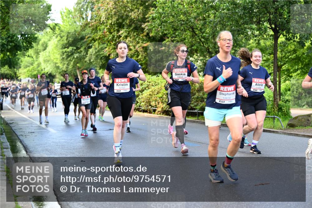 14.06.2026 - REWE Women's Run Dr. Thomas Lammeyer http://msf.ph/oto/9754571 14.06.2026 09:17:52 Laufen 10167, 57, 10858, 10636, 7, 11055, 7 meine-sportfotos.de