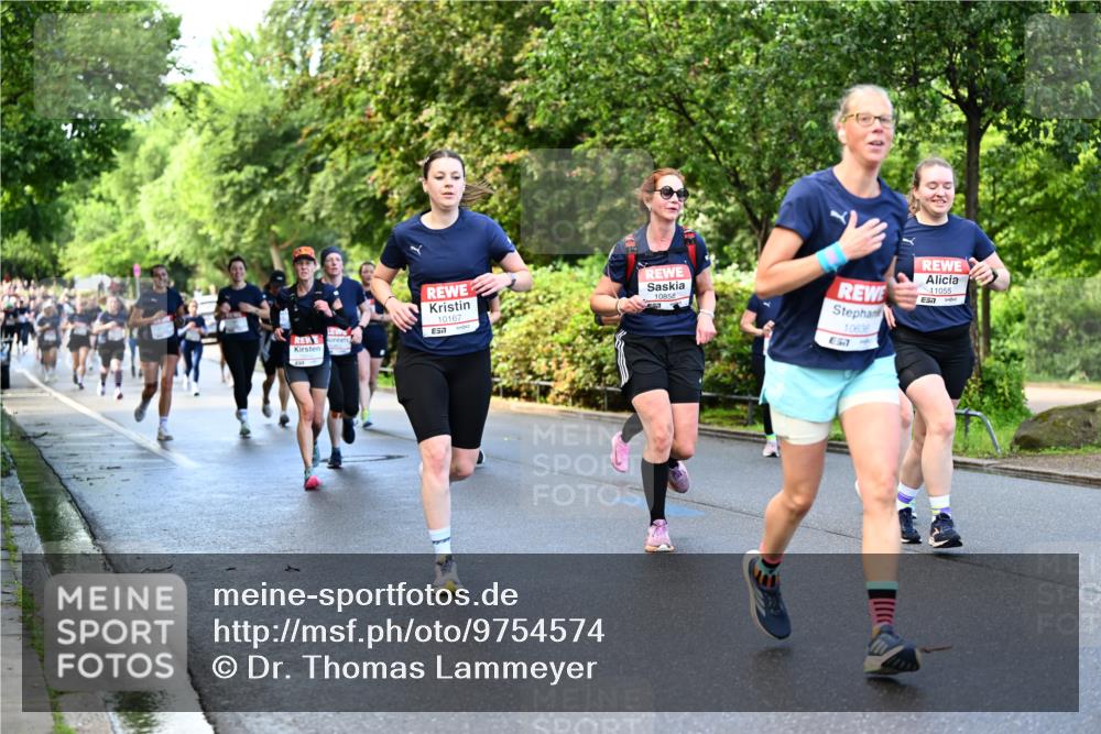 14.06.2026 - REWE Women's Run Dr. Thomas Lammeyer http://msf.ph/oto/9754574 14.06.2026 09:17:52 Laufen 10167, 10858, 10636, 11055 meine-sportfotos.de