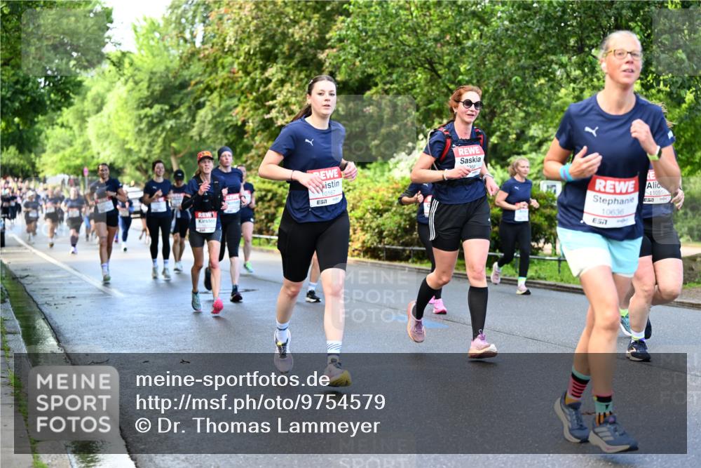 14.06.2026 - REWE Women's Run Dr. Thomas Lammeyer http://msf.ph/oto/9754579 14.06.2026 09:17:52 Laufen 10167, 7, 10636, 11055 meine-sportfotos.de
