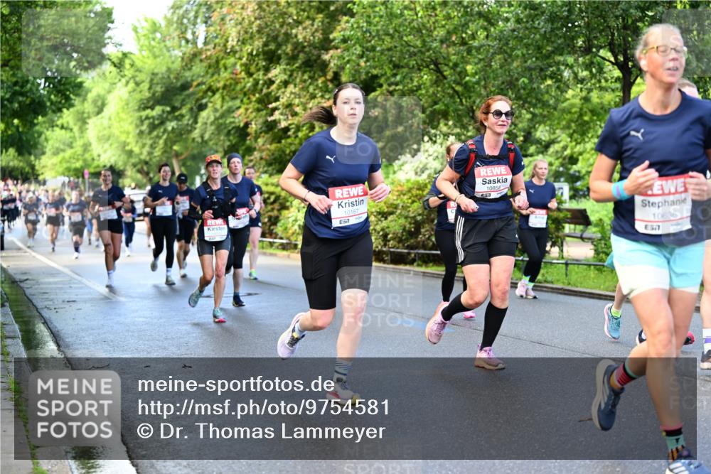 14.06.2026 - REWE Women's Run Dr. Thomas Lammeyer http://msf.ph/oto/9754581 14.06.2026 09:17:53 Laufen 10167, 57, 10858, 10636, 7 meine-sportfotos.de