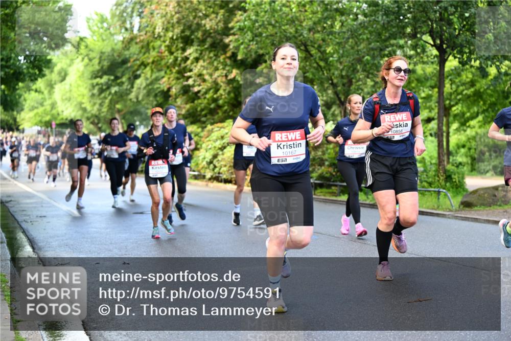 14.06.2026 - REWE Women's Run Dr. Thomas Lammeyer http://msf.ph/oto/9754591 14.06.2026 09:17:53 Laufen 10167, 10858 meine-sportfotos.de