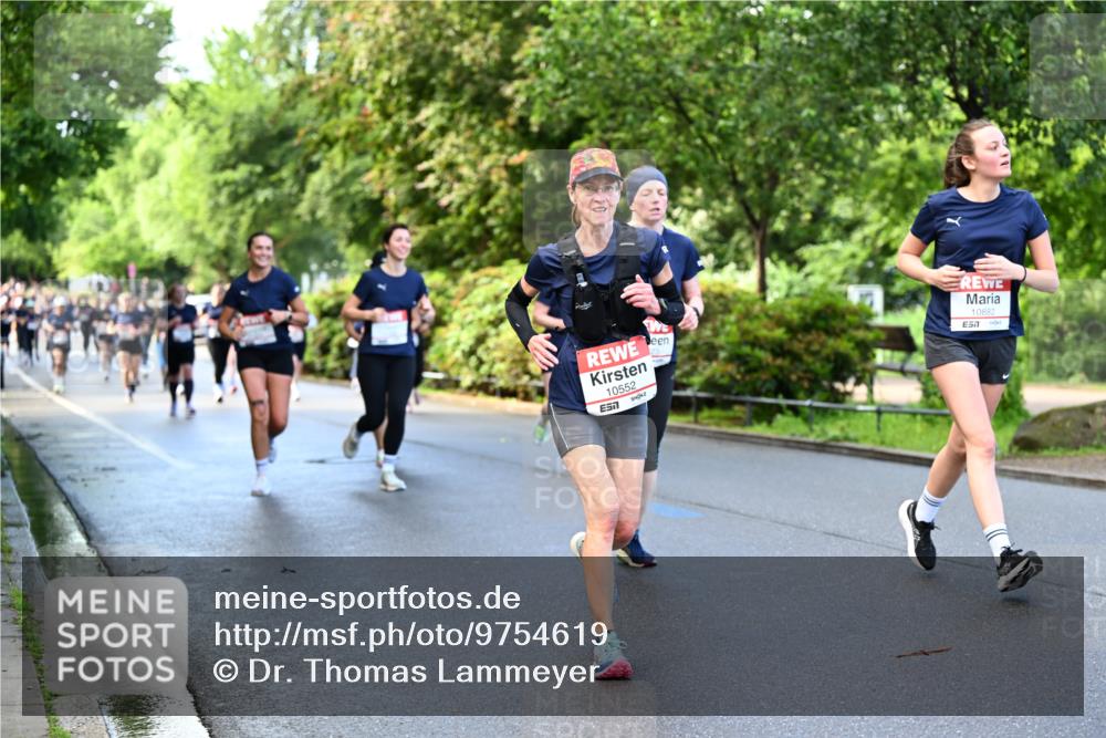 14.06.2026 - REWE Women's Run Dr. Thomas Lammeyer http://msf.ph/oto/9754619 14.06.2026 09:17:55 Laufen 10552, 7, 10882 meine-sportfotos.de