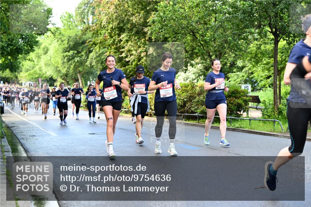 14.06.2026 - REWE Women's Run Dr. Thomas Lammeyer http://msf.ph/oto/9754636 14.06.2026 09:17:56 Laufen 4, 11535, 57 meine-sportfotos.de