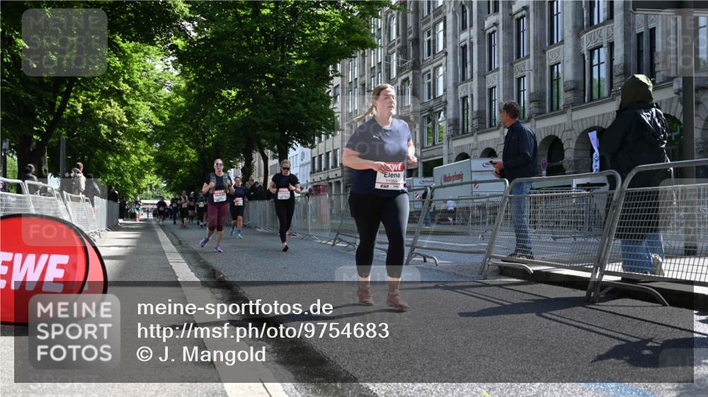 14.06.2026 - REWE Women's Run J. Mangold http://msf.ph/oto/9754683 14.06.2026 10:14:24 Ziel 10509, 10716, 11359, 11461 meine-sportfotos.de