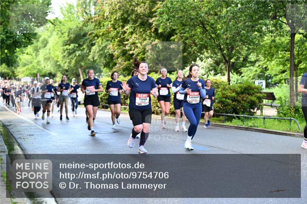 14.06.2026 - REWE Women's Run Dr. Thomas Lammeyer http://msf.ph/oto/9754706 14.06.2026 09:18:01 Laufen 10543, 10638 meine-sportfotos.de