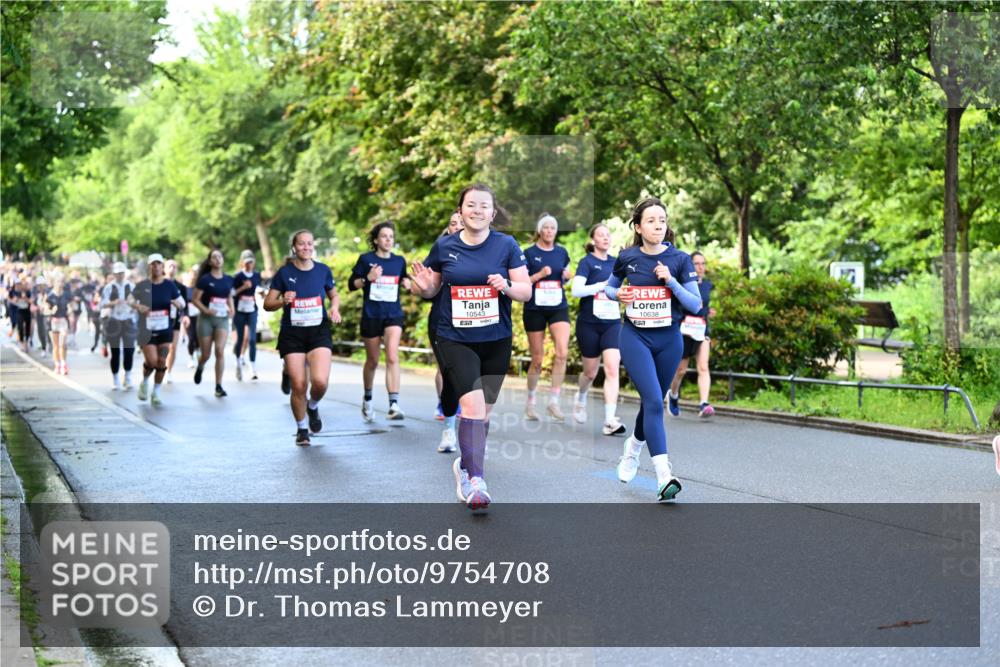 14.06.2026 - REWE Women's Run Dr. Thomas Lammeyer http://msf.ph/oto/9754708 14.06.2026 09:18:01 Laufen 10543, 10638 meine-sportfotos.de