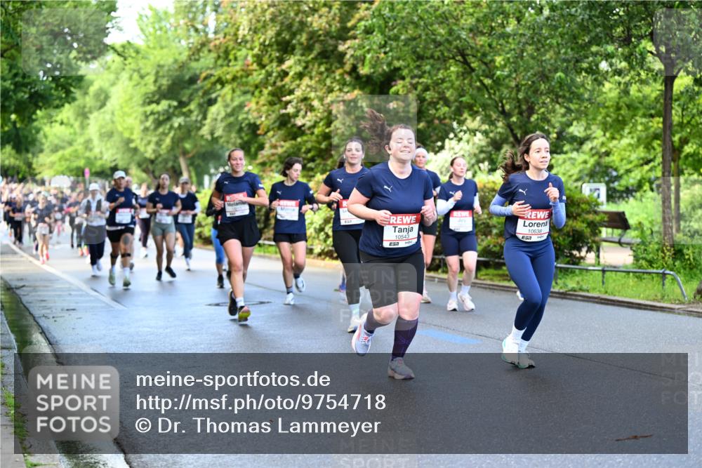 14.06.2026 - REWE Women's Run Dr. Thomas Lammeyer http://msf.ph/oto/9754718 14.06.2026 09:18:01 Laufen 10543, 10638 meine-sportfotos.de