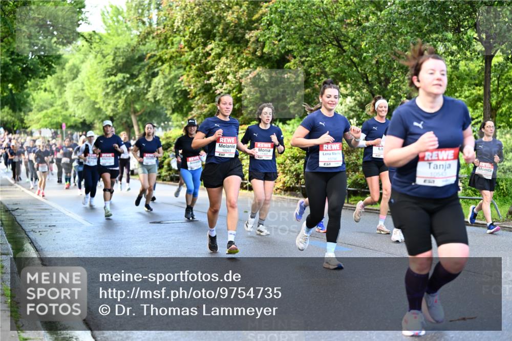 14.06.2026 - REWE Women's Run Dr. Thomas Lammeyer http://msf.ph/oto/9754735 14.06.2026 09:18:02 Laufen 10253, 10796, 1054, 100 meine-sportfotos.de