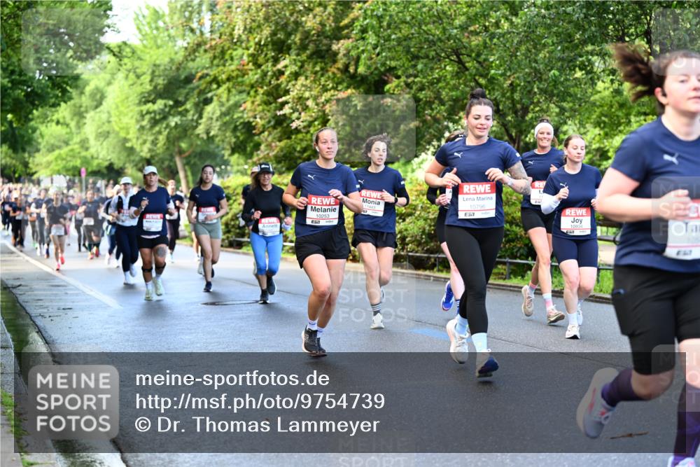 14.06.2026 - REWE Women's Run Dr. Thomas Lammeyer http://msf.ph/oto/9754739 14.06.2026 09:18:03 Laufen 10253, 57, 11443, 10796, 7, 10934, 10 meine-sportfotos.de