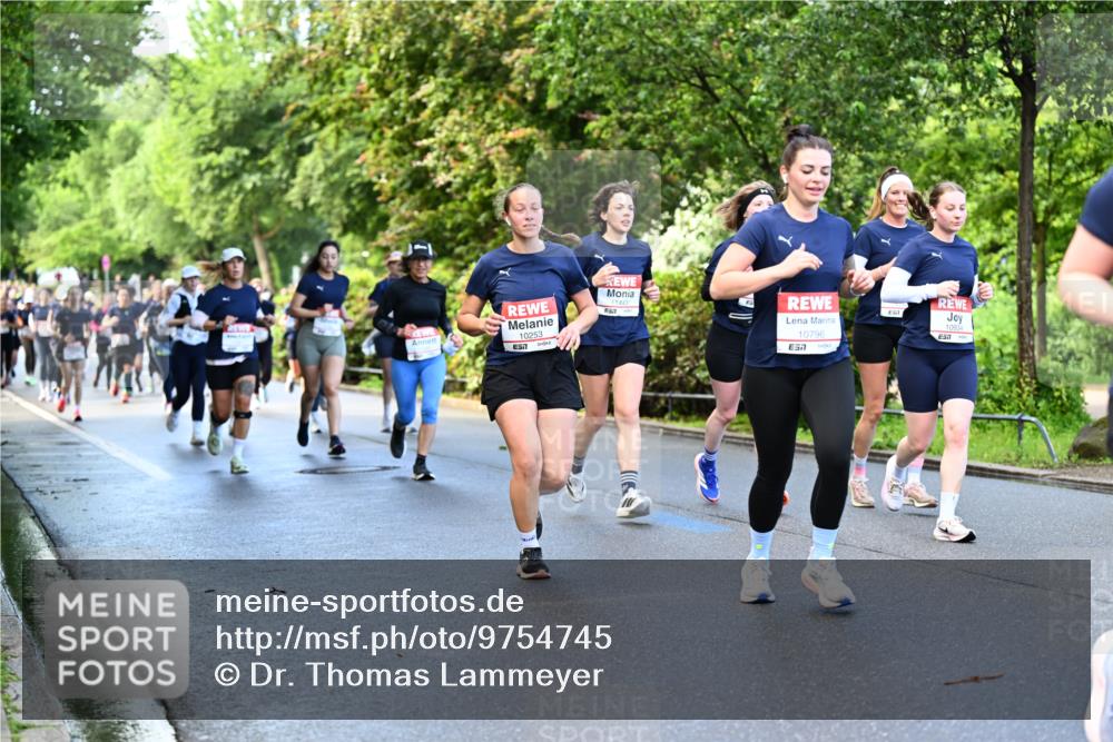 14.06.2026 - REWE Women's Run Dr. Thomas Lammeyer http://msf.ph/oto/9754745 14.06.2026 09:18:03 Laufen 10253, 7, 657, 10796, 57, 10934, 57 meine-sportfotos.de