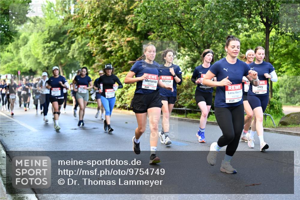 14.06.2026 - REWE Women's Run Dr. Thomas Lammeyer http://msf.ph/oto/9754749 14.06.2026 09:18:03 Laufen 10253, 57, 1443, 10796, 57, 10934 meine-sportfotos.de