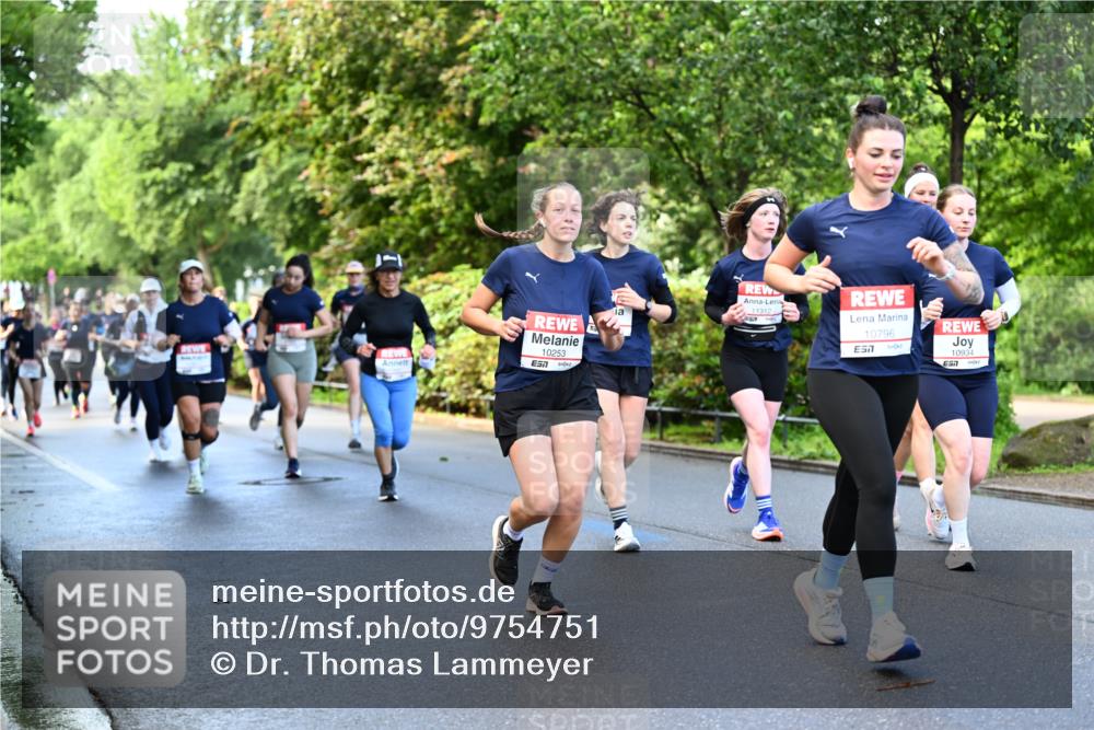 14.06.2026 - REWE Women's Run Dr. Thomas Lammeyer http://msf.ph/oto/9754751 14.06.2026 09:18:03 Laufen 10253, 7, 11312, 10796, 7, 10934 meine-sportfotos.de