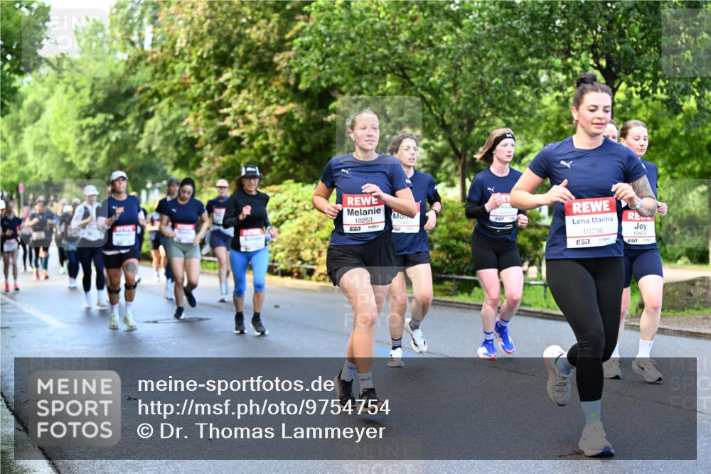 14.06.2026 - REWE Women's Run Dr. Thomas Lammeyer http://msf.ph/oto/9754754 14.06.2026 09:18:03 Laufen 10253, 11312, 10796, 7, 10934 meine-sportfotos.de