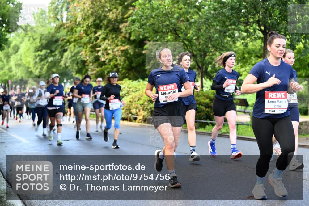 14.06.2026 - REWE Women's Run Dr. Thomas Lammeyer http://msf.ph/oto/9754756 14.06.2026 09:18:03 Laufen 10, 657, 10934, 57, 10796, 7 meine-sportfotos.de