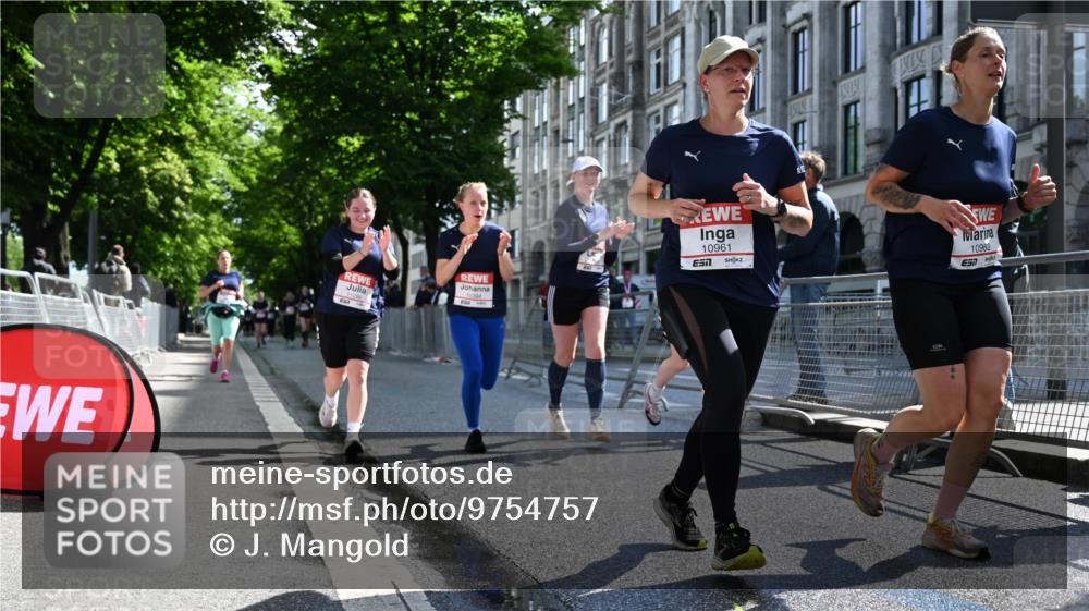 14.06.2026 - REWE Women's Run J. Mangold http://msf.ph/oto/9754757 14.06.2026 10:14:38 Ziel 10394, 10550, 10569, 10872, 10883, 10961, 10962, 11195, 11286 meine-sportfotos.de
