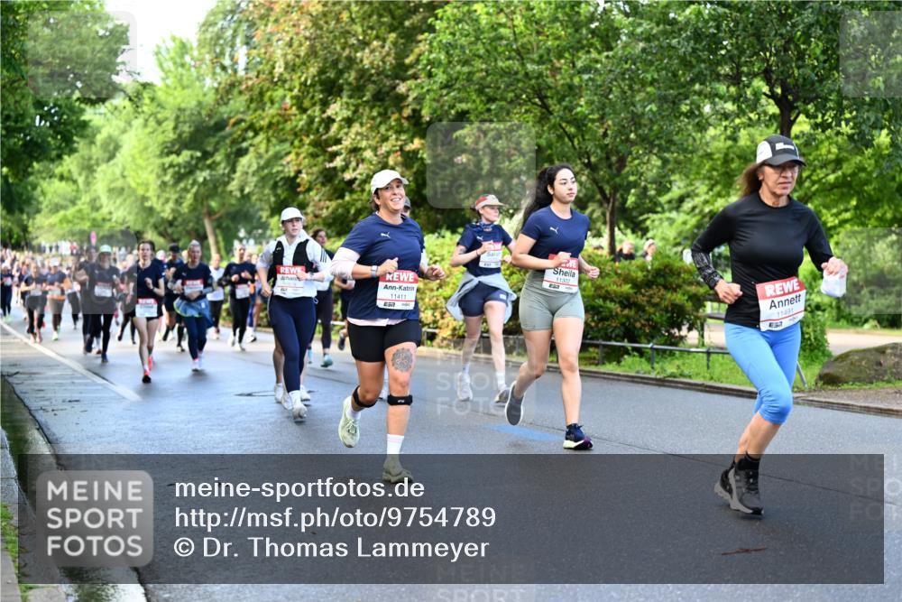 14.06.2026 - REWE Women's Run Dr. Thomas Lammeyer http://msf.ph/oto/9754789 14.06.2026 09:18:06 Laufen 11411, 7, 11302, 11491 meine-sportfotos.de