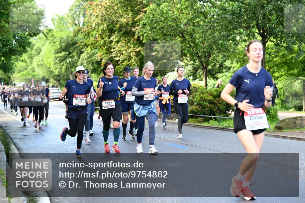 14.06.2026 - REWE Women's Run Dr. Thomas Lammeyer http://msf.ph/oto/9754862 14.06.2026 09:18:11 Laufen 10623, 10213, 10092, 5, 10234 meine-sportfotos.de