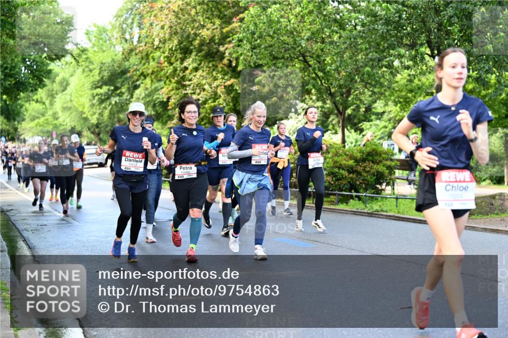 14.06.2026 - REWE Women's Run Dr. Thomas Lammeyer http://msf.ph/oto/9754863 14.06.2026 09:18:11 Laufen 10623, 657, 10092, 10234, 157 meine-sportfotos.de