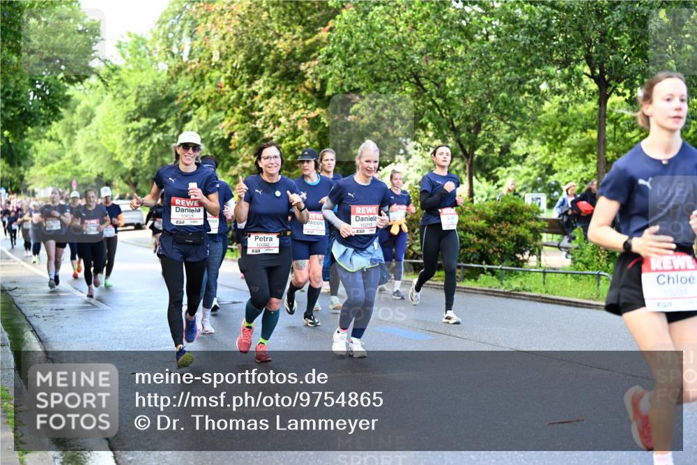 14.06.2026 - REWE Women's Run Dr. Thomas Lammeyer http://msf.ph/oto/9754865 14.06.2026 09:18:11 Laufen 10623, 10213, 10092, 10234 meine-sportfotos.de