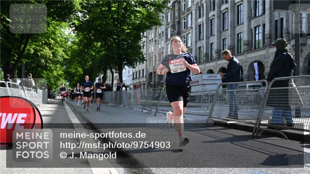 14.06.2026 - REWE Women's Run J. Mangold http://msf.ph/oto/9754903 14.06.2026 10:15:06 Ziel 10330, 10523, 10577, 10758, 11106, 11120, 11151, 11430 meine-sportfotos.de