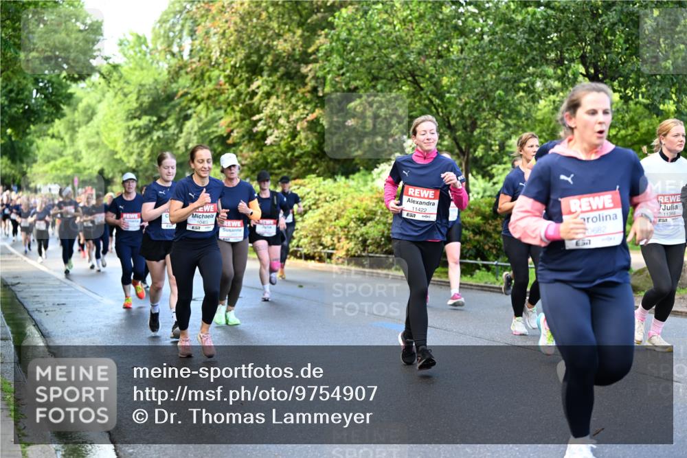 14.06.2026 - REWE Women's Run Dr. Thomas Lammeyer http://msf.ph/oto/9754907 14.06.2026 09:18:15 Laufen 10463, 11422, 57, 0682, 11368 meine-sportfotos.de