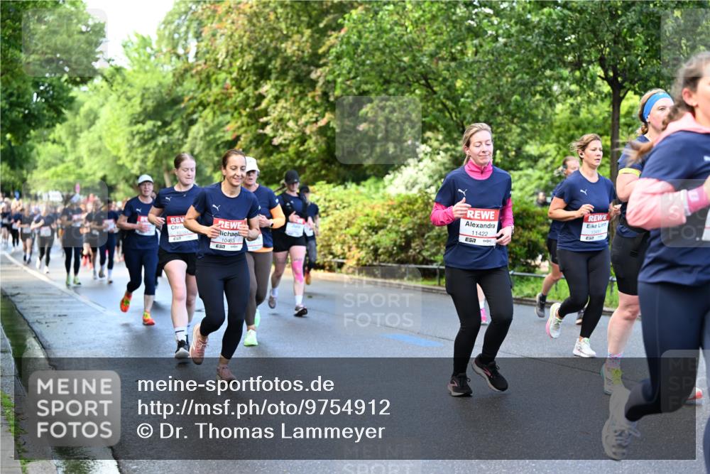 14.06.2026 - REWE Women's Run Dr. Thomas Lammeyer http://msf.ph/oto/9754912 14.06.2026 09:18:15 Laufen 10391, 10463, 57, 11422, 7, 10451 meine-sportfotos.de