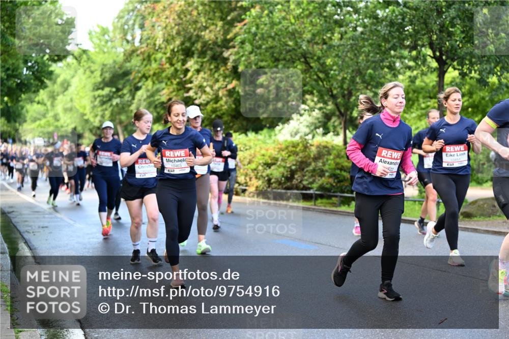 14.06.2026 - REWE Women's Run Dr. Thomas Lammeyer http://msf.ph/oto/9754916 14.06.2026 09:18:15 Laufen 10463, 1039, 7, 422, 10451 meine-sportfotos.de