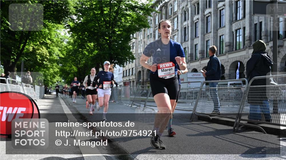 14.06.2026 - REWE Women's Run J. Mangold http://msf.ph/oto/9754921 14.06.2026 10:15:11 Ziel 10202, 10249, 10330, 10570, 10612, 10630, 10746, 11106, 11151 meine-sportfotos.de