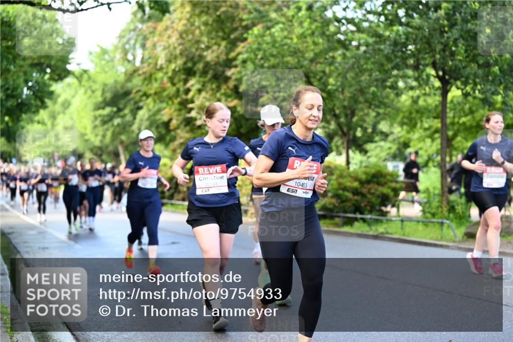 14.06.2026 - REWE Women's Run Dr. Thomas Lammeyer http://msf.ph/oto/9754933 14.06.2026 09:18:16 Laufen 10391, 10463 meine-sportfotos.de