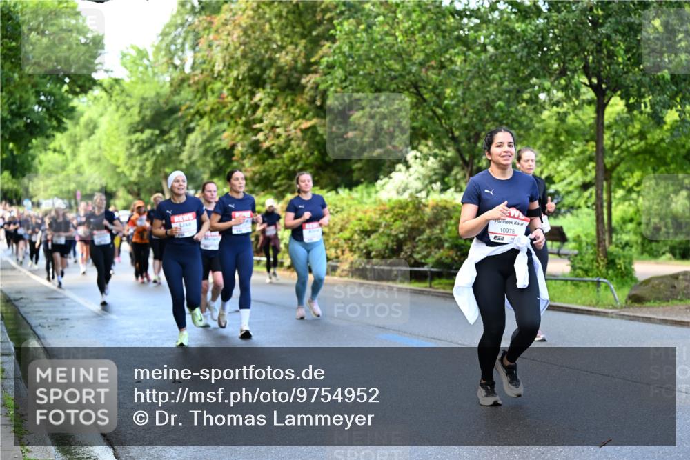 14.06.2026 - REWE Women's Run Dr. Thomas Lammeyer http://msf.ph/oto/9754952 14.06.2026 09:18:20 Laufen 10978 meine-sportfotos.de
