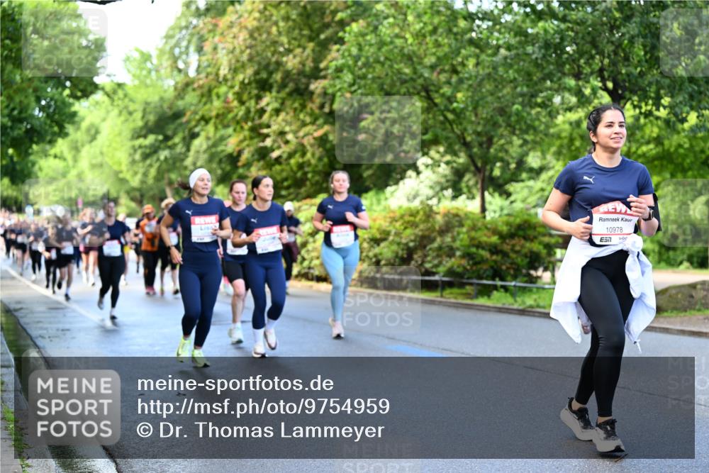 14.06.2026 - REWE Women's Run Dr. Thomas Lammeyer http://msf.ph/oto/9754959 14.06.2026 09:18:20 Laufen 10978, 51 meine-sportfotos.de