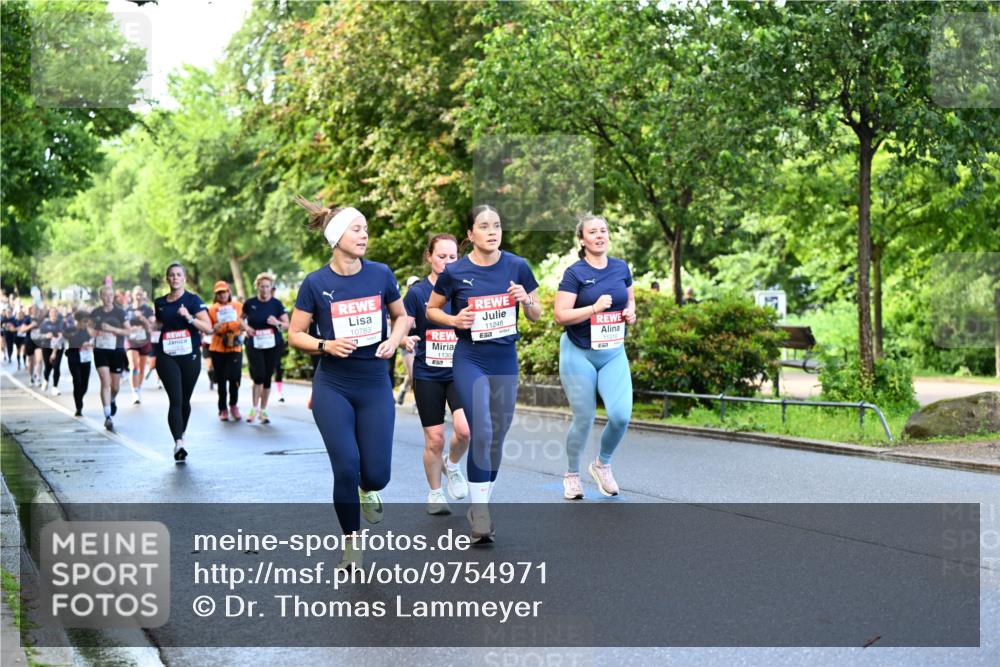 14.06.2026 - REWE Women's Run Dr. Thomas Lammeyer http://msf.ph/oto/9754971 14.06.2026 09:18:21 Laufen 10783, 1130, 11248, 11319, 57 meine-sportfotos.de