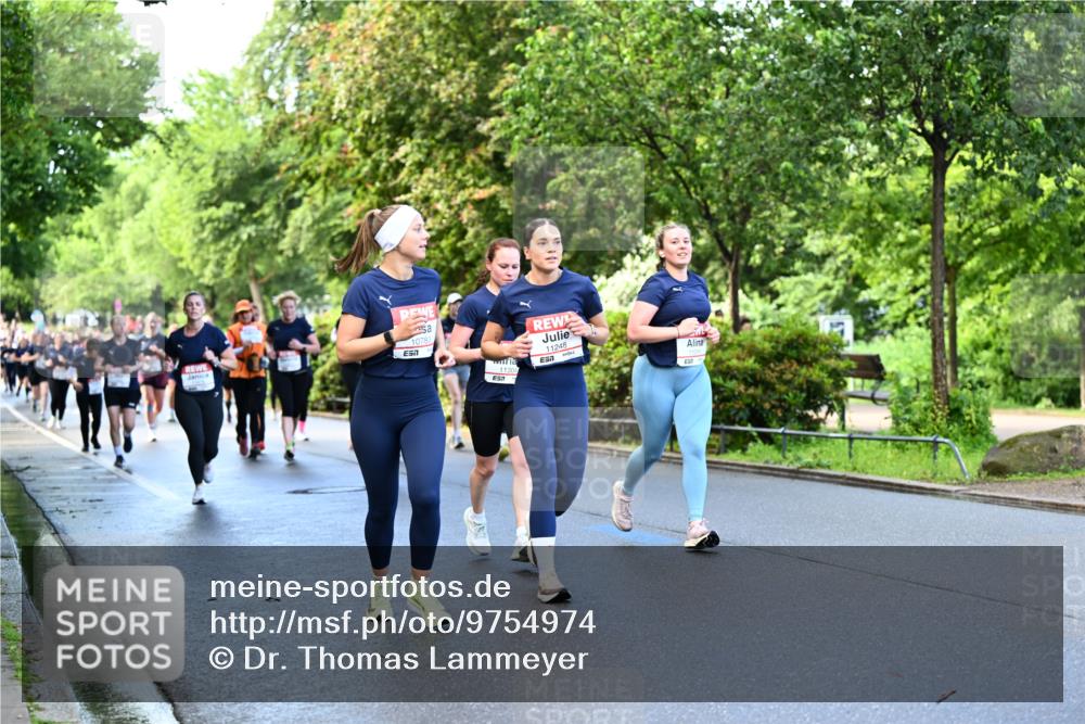 14.06.2026 - REWE Women's Run Dr. Thomas Lammeyer http://msf.ph/oto/9754974 14.06.2026 09:18:21 Laufen 57, 10783, 11304, 11248 meine-sportfotos.de