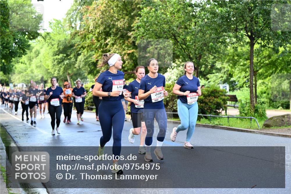 14.06.2026 - REWE Women's Run Dr. Thomas Lammeyer http://msf.ph/oto/9754975 14.06.2026 09:18:21 Laufen 10783, 11248, 130, 11319 meine-sportfotos.de