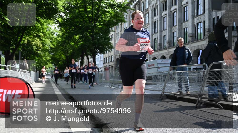 14.06.2026 - REWE Women's Run J. Mangold http://msf.ph/oto/9754996 14.06.2026 10:15:17 Ziel 10171, 10202, 10249, 10432, 10570, 10612, 10619, 10630, 10746 meine-sportfotos.de
