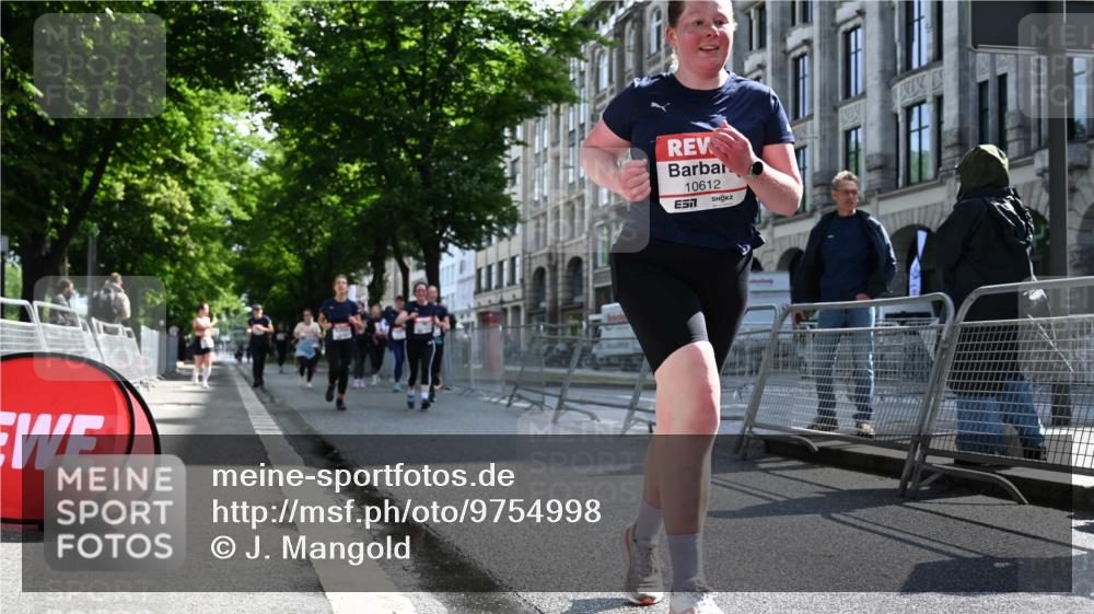 14.06.2026 - REWE Women's Run J. Mangold http://msf.ph/oto/9754998 14.06.2026 10:15:17 Ziel 10171, 10202, 10249, 10432, 10570, 10612, 10619, 10630, 10746 meine-sportfotos.de