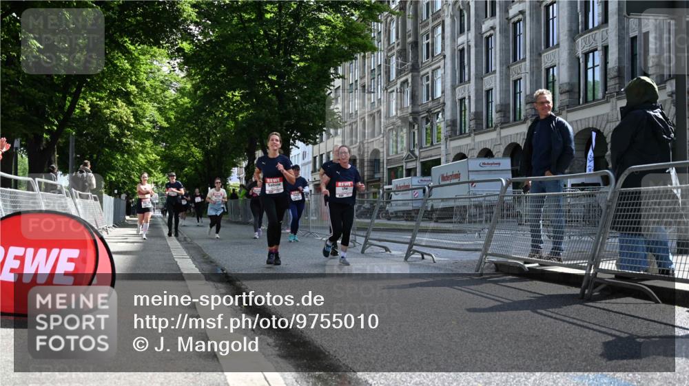 14.06.2026 - REWE Women's Run J. Mangold http://msf.ph/oto/9755010 14.06.2026 10:15:19 Ziel 10171, 10202, 10209, 10432, 10570, 10612, 10619 meine-sportfotos.de